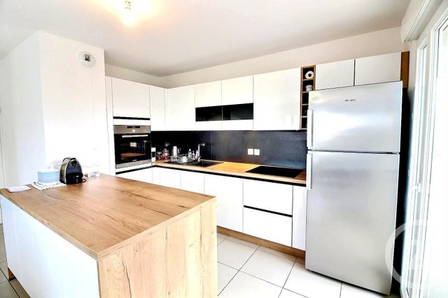 Appartement F4 à louer - 4 pièces - 76.7 m2 - VETRAZ MONTHOUX - 74 - RHONE-ALPES - Century 21 Agence Du Lac