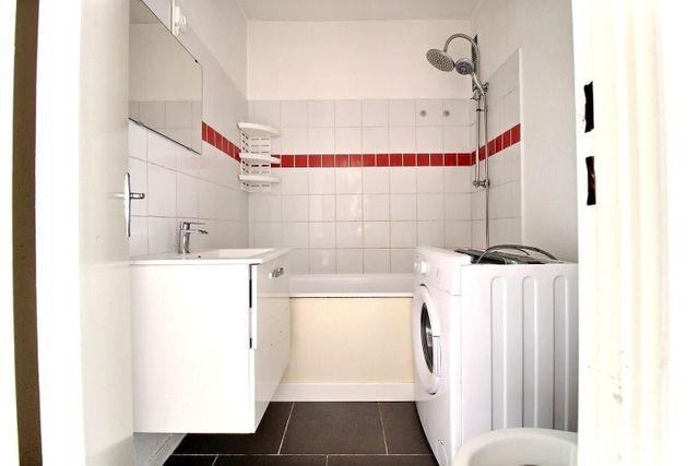 Appartement F1 à vendre - 1 pièce - 26.4 m2 - GAILLARD - 74 - RHONE-ALPES - Century 21 Agence Du Lac