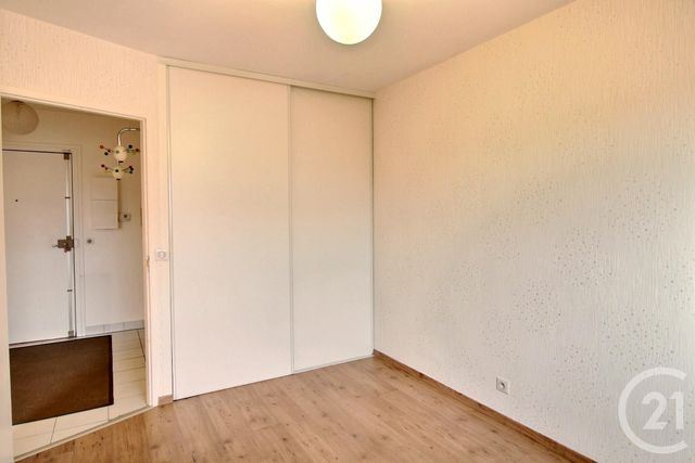 Afficher la photo en grand Appartement F3 à vendre - 3 pièces - 96.26 m2 - GAILLARD - 74 - RHONE-ALPES - Century 21 Agence Du Lac