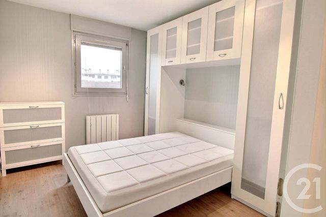 Afficher la photo en grand Appartement F3 à vendre - 3 pièces - 96.26 m2 - GAILLARD - 74 - RHONE-ALPES - Century 21 Agence Du Lac