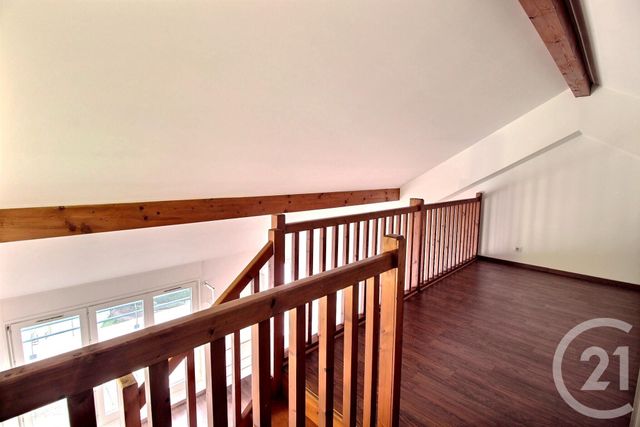 Afficher la photo en grand Appartement F3 à vendre - 3 pièces - 96.26 m2 - GAILLARD - 74 - RHONE-ALPES - Century 21 Agence Du Lac