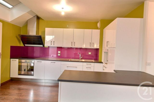 Afficher la photo en grand Appartement F3 à vendre - 3 pièces - 96.26 m2 - GAILLARD - 74 - RHONE-ALPES - Century 21 Agence Du Lac