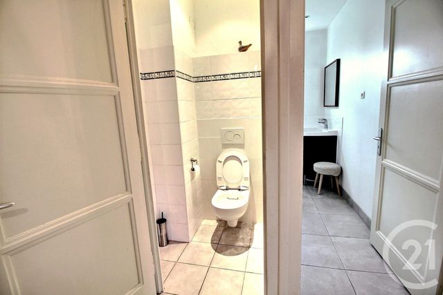 Afficher la photo en grand Appartement F3 à vendre - 3 pièces - 84.71 m2 - GAILLARD - 74 - RHONE-ALPES - Century 21 Agence Du Lac