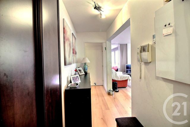 Appartement T4 à vendre - 4 pièces - 83.5 m2 - GAILLARD - 74 - RHONE-ALPES - Century 21 Agence Du Lac