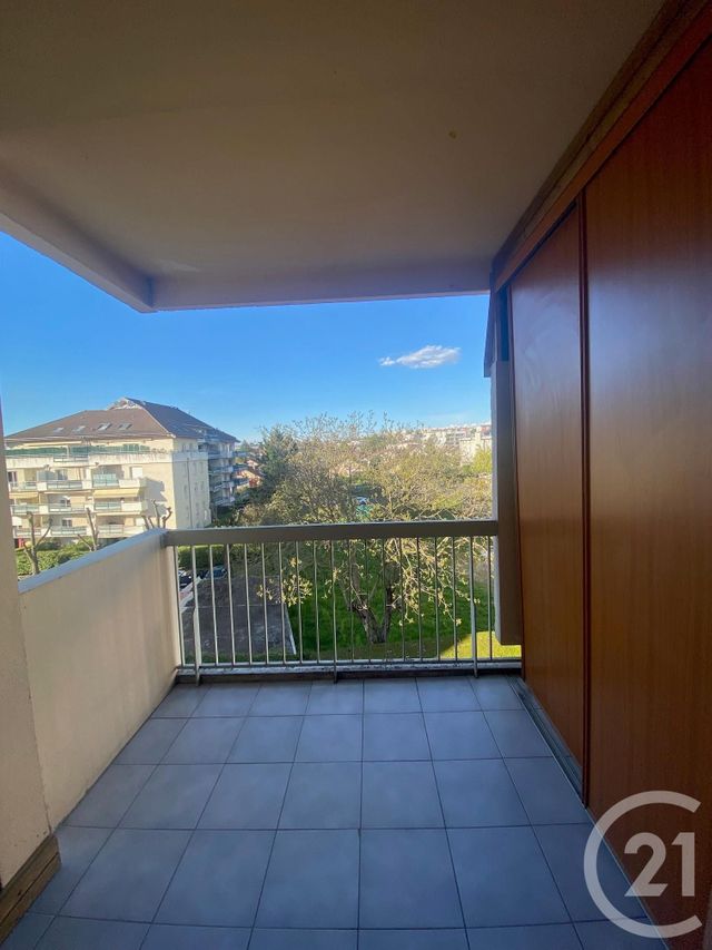 Appartement F3 bis à vendre - 3 pièces - 76.0 m2 - ANNEMASSE - 74 - RHONE-ALPES - Century 21 Agence Du Lac